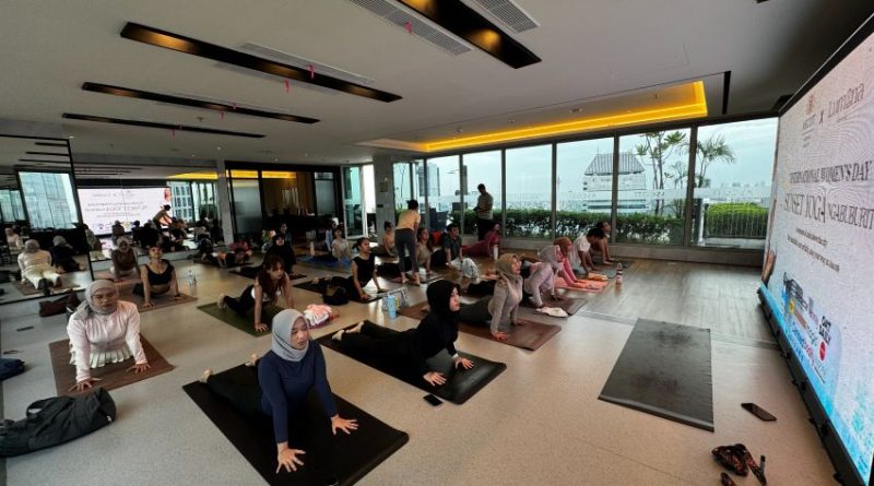 Ascott Menteng Jakarta Rayakan Hari Perempuan Internasional dengan “Sunset Yoga” Kolaborasi bersama Lumina.space
