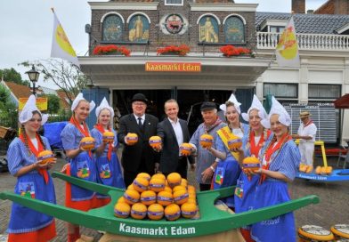 Mengunjungi Pasar Keju Edam Belanda, Wisata Tradisional yang Memikat