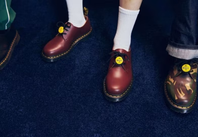 Sepatu Klasik Unik yang Terinspirasi dari Desain Tutup Botol