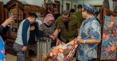 Sindikasi Media Network Sambangi Workshop Batik di Bandung