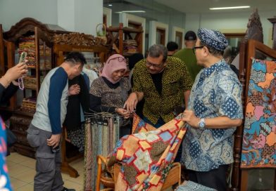 Sindikasi Media Network Sambangi Workshop Batik di Bandung