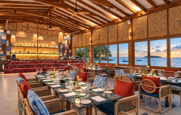 Edgewater Bar & Grill: Restoran Eksklusif di Tepi Pantai yang Hanya Bisa Diakses dengan Perahu
